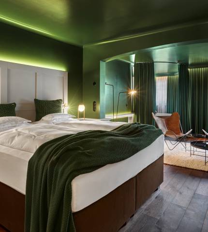 Doppelzimmer im modernen Landhausstil in Grün