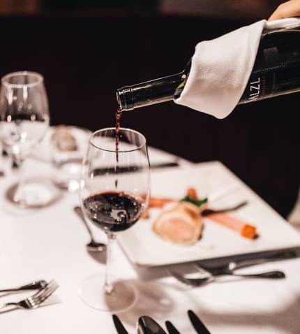 Rotwein in Entners Restaurant