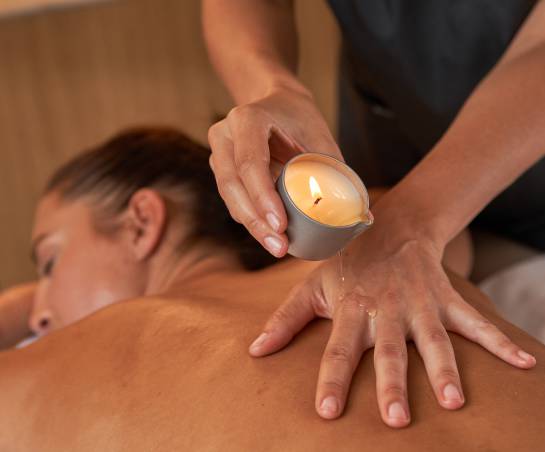 Massagekerze-Anwendung