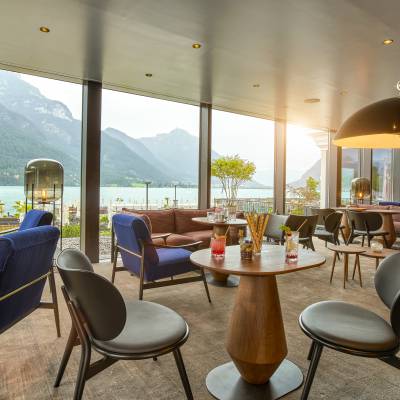 Entners Lounge mit Blick auf den Achensee